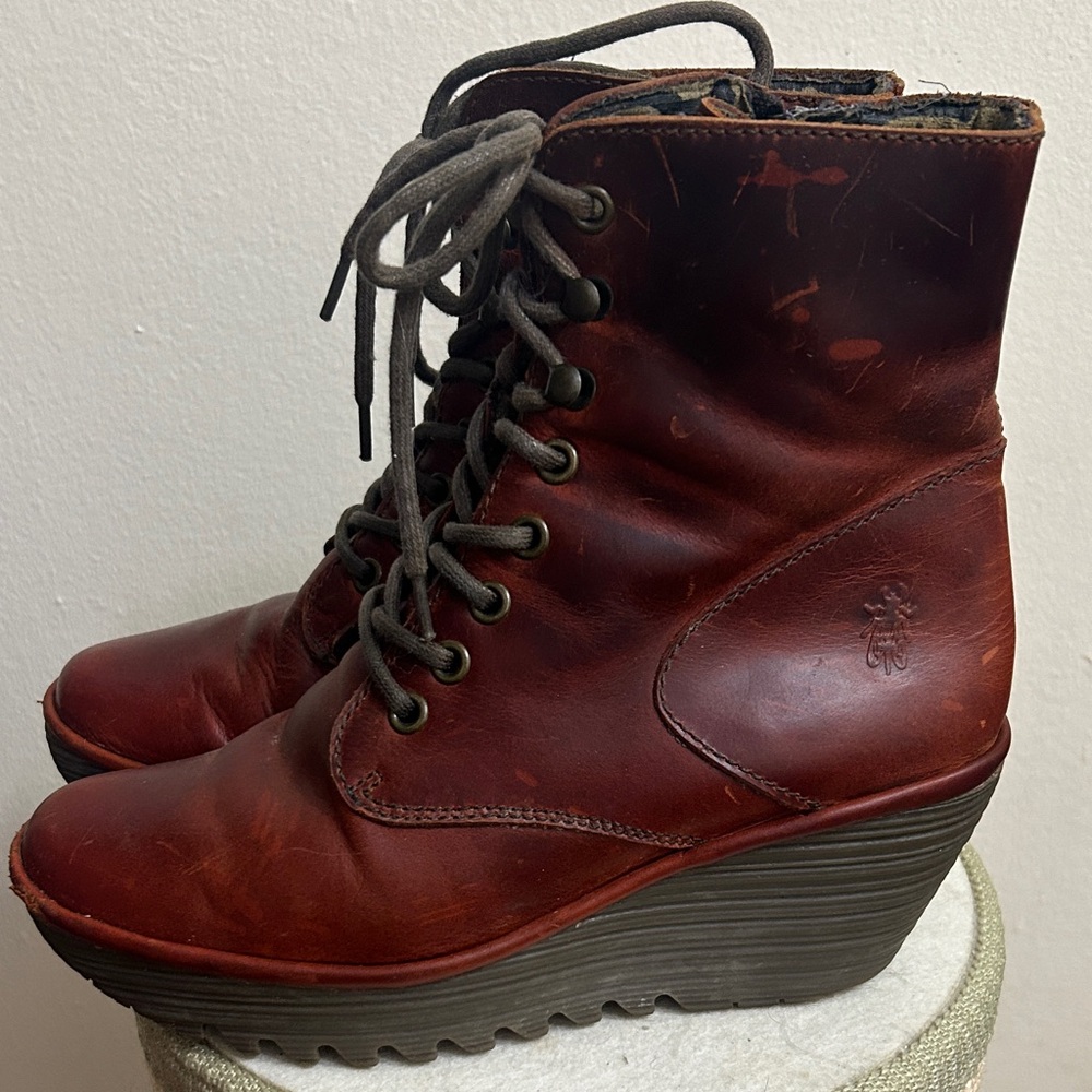 Fly London Boots.Size 37. Good Condition